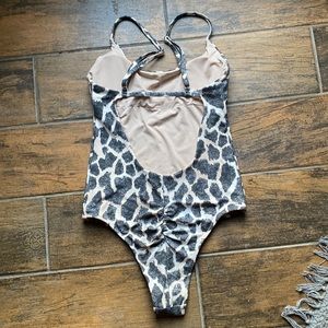 One piece swim scrunch booty Small - long like new
